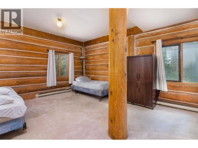 6252 BISHOP Way | Whistler British Columbia | Slide Image Eleven