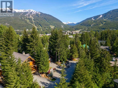 6252 BISHOP Way | Whistler British Columbia | Slide Image Two