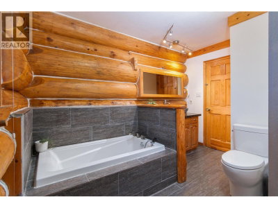 6252 BISHOP Way | Whistler British Columbia | Slide Image Seven