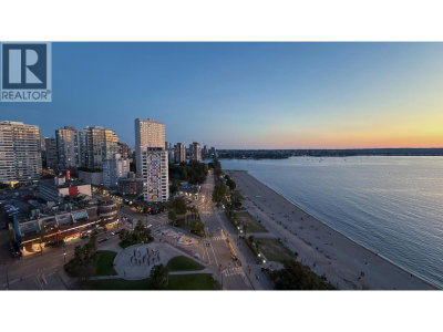 1861 BEACH Avenue | Vancouver British Columbia | Slide Image Four