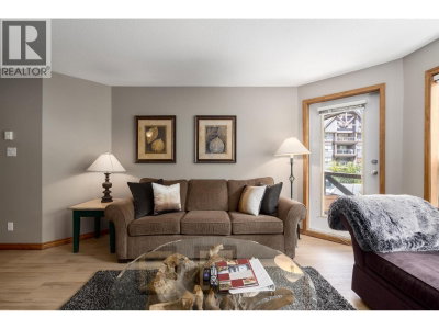 4800 SPEARHEAD Drive | Whistler British Columbia | Slide Image Five