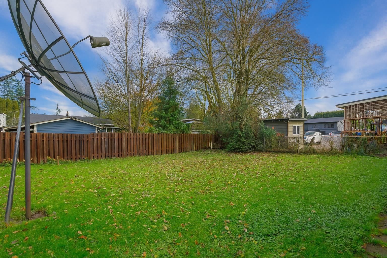 4820 200 STREET Image 3