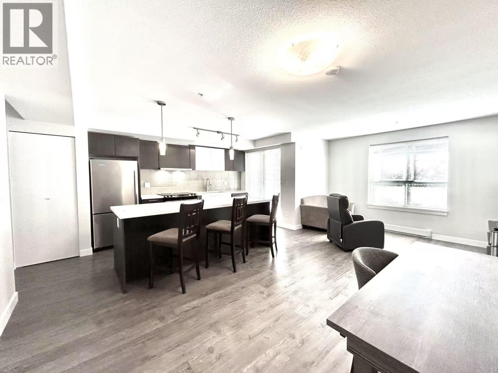 210 - 618 LANGSIDE AVENUE Image 4