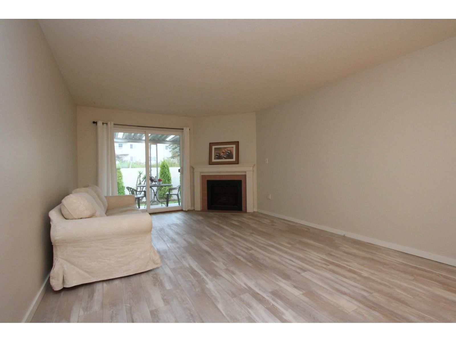 226 - 7610 EVANS ROAD Image 14