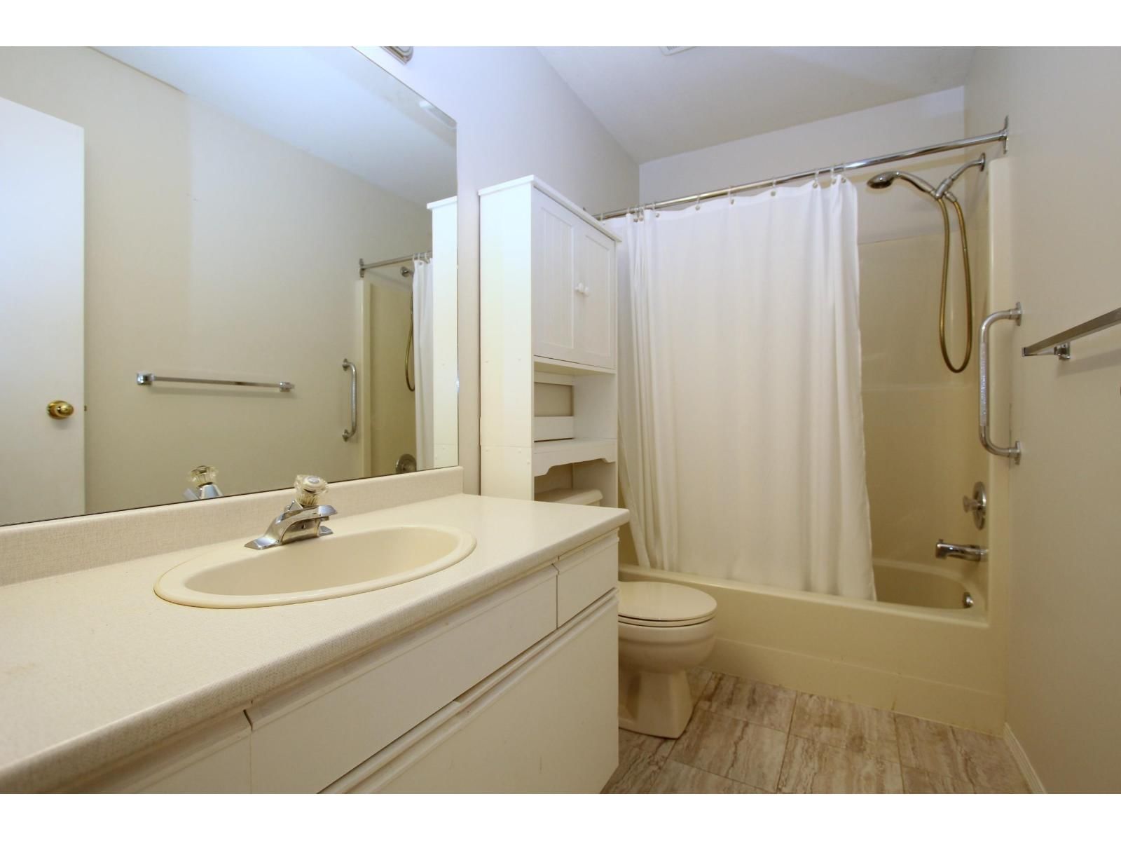 226 - 7610 EVANS ROAD Image 7