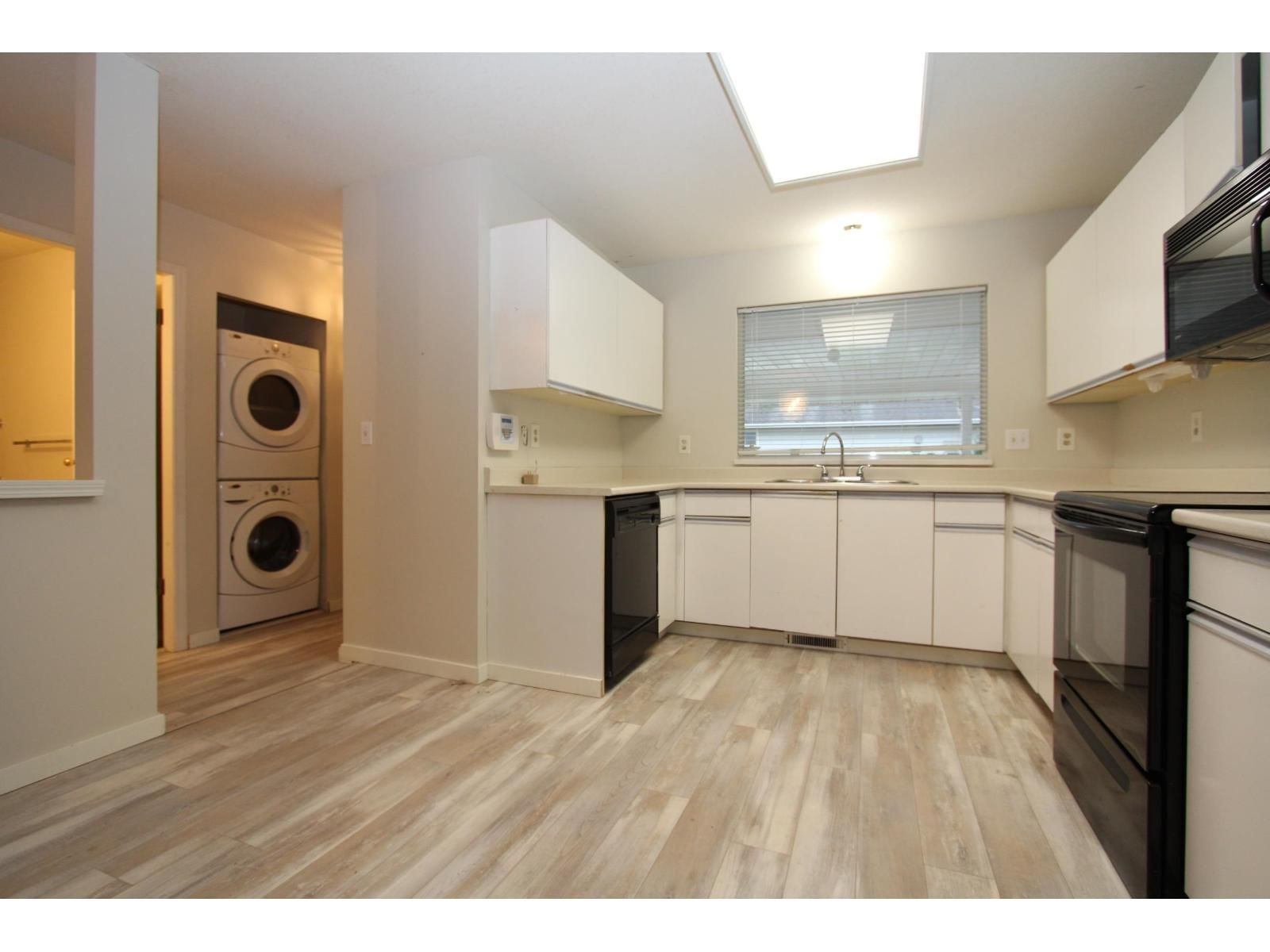 226 - 7610 EVANS ROAD Image 9