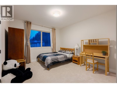 11000 CARMICHAEL Street | Maple Ridge British Columbia | Slide Image Thirty-two