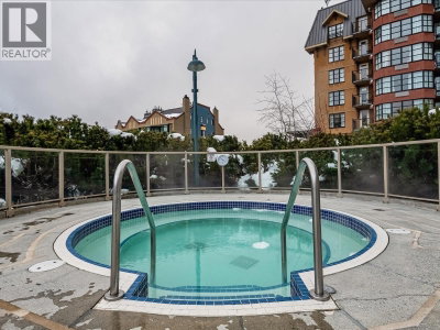 4320 SUNDIAL Crescent | Whistler British Columbia | Slide Image Nineteen