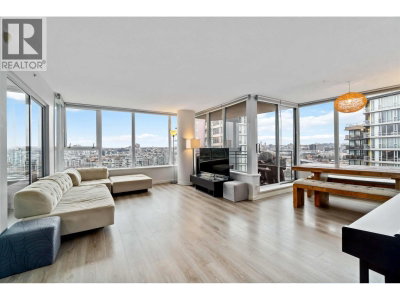 33 SMITHE Street | Vancouver British Columbia | Slide Image Three