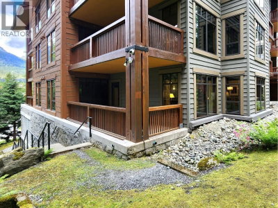 2202 GONDOLA Way | Whistler British Columbia | Slide Image Thirteen