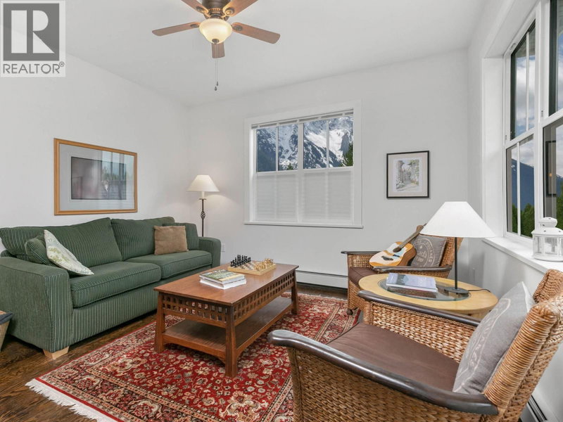 1926 STONECUTTER Place, Pemberton, V0N2L0 | Image 2