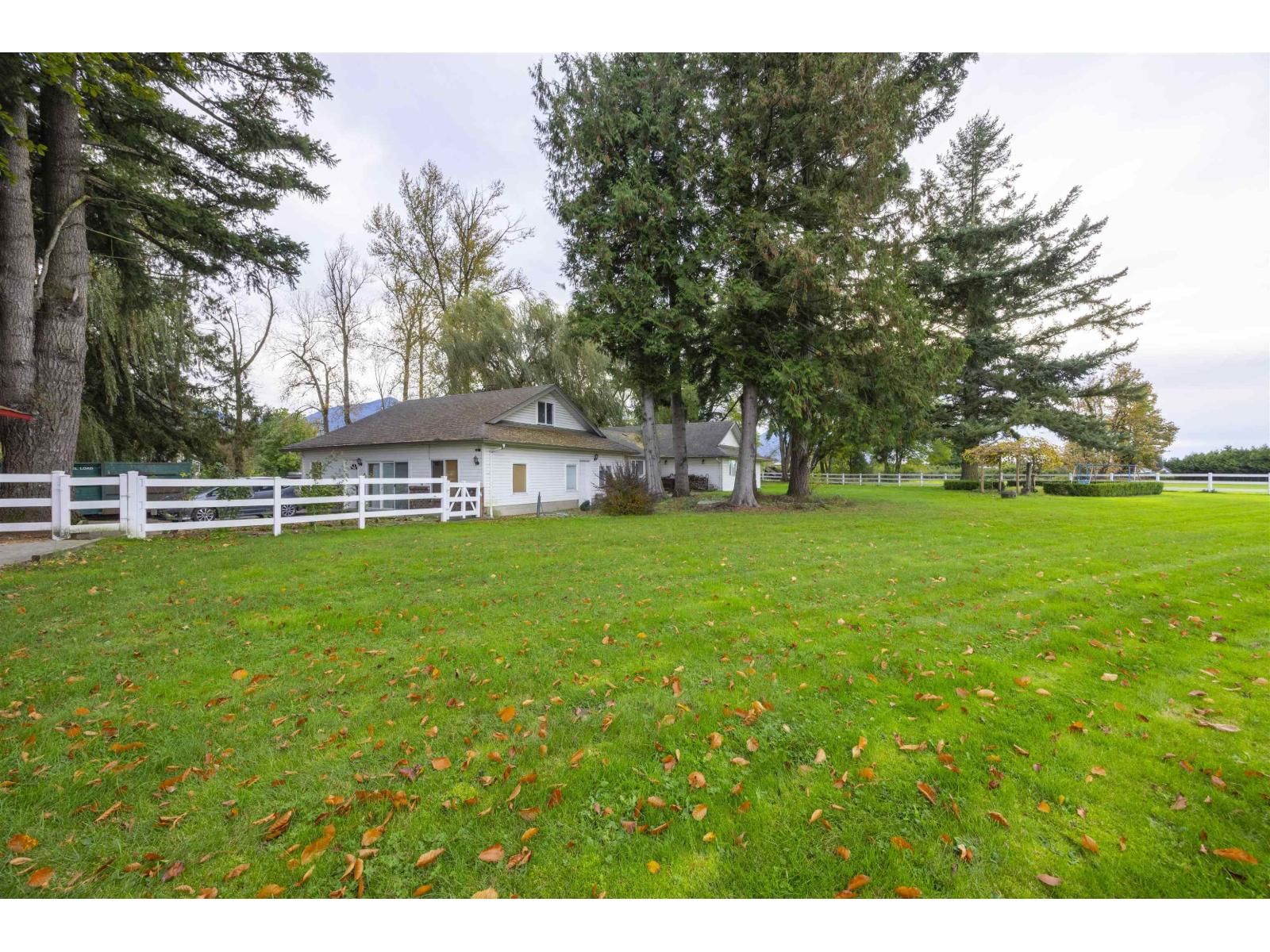 6911 CHILLIWACK RIVER ROAD Image 32