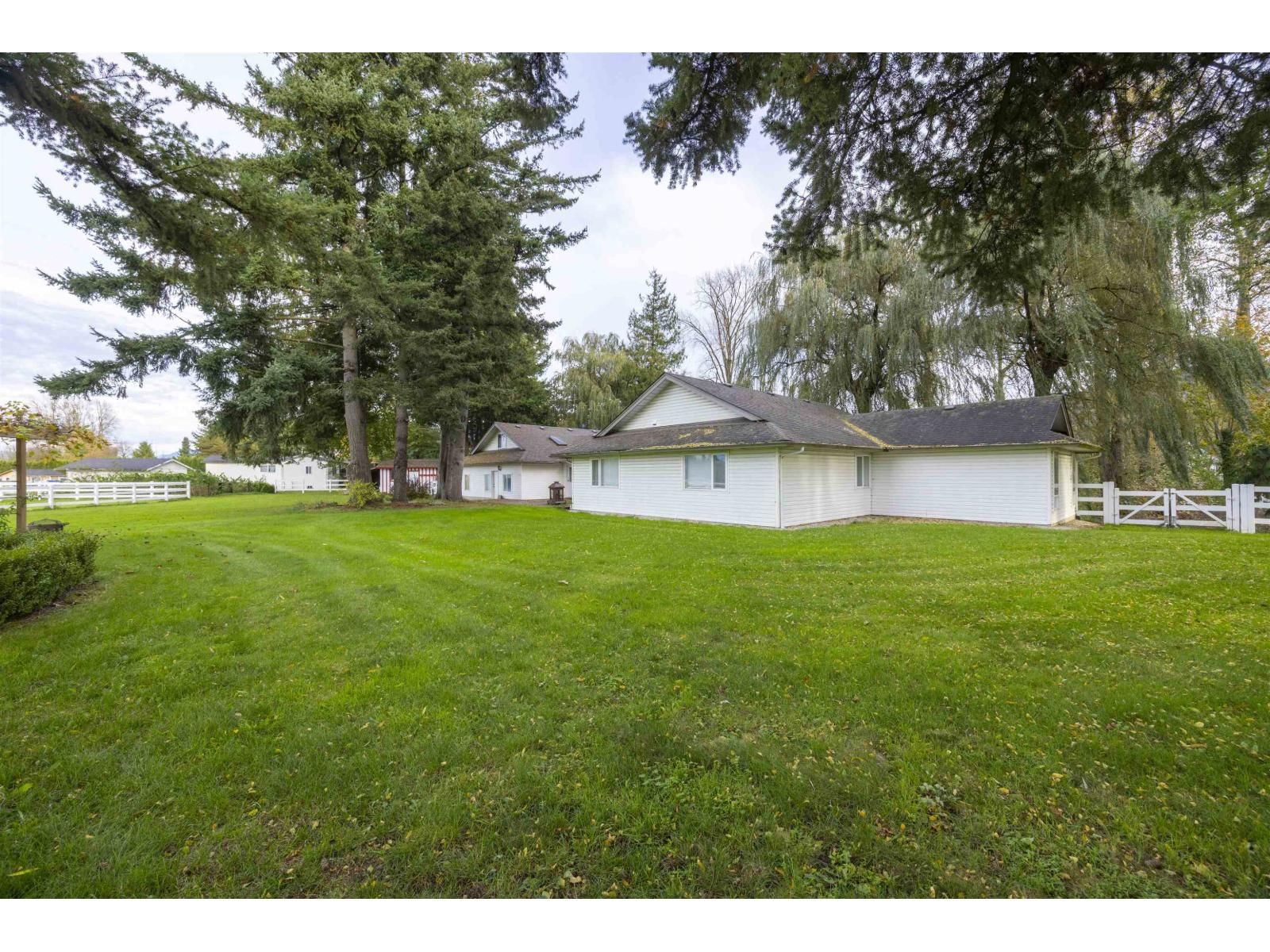 6911 CHILLIWACK RIVER ROAD Image 35