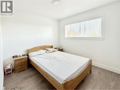 7779 ELFORD Street | Burnaby British Columbia | Slide Image Twelve