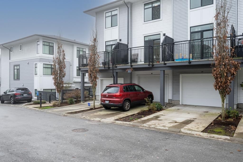 109 - 15235 SITKA DRIVE Image 31