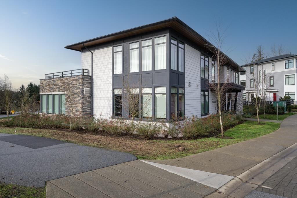 109 - 15235 SITKA DRIVE Image 32