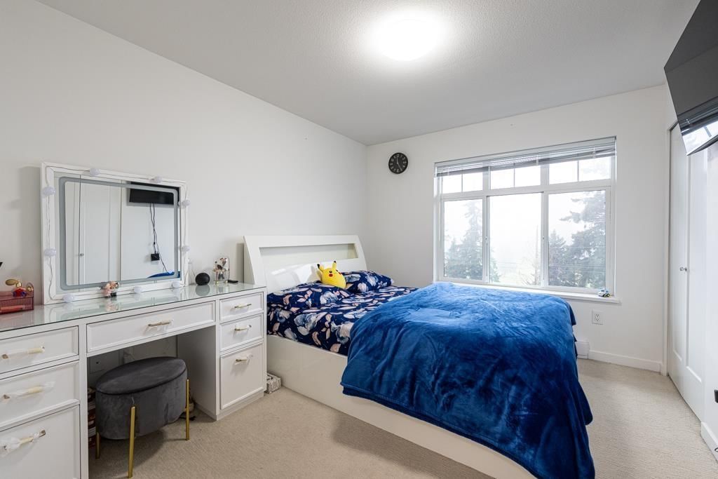 109 - 15235 SITKA DRIVE Image 36