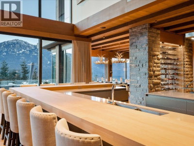 2982 HIGH POINT Drive | Whistler British Columbia | Slide Image Ten