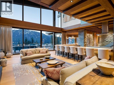 2982 HIGH POINT Drive | Whistler British Columbia | Slide Image Thirteen