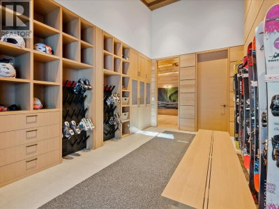 2982 HIGH POINT Drive | Whistler British Columbia | Slide Image Thirty-seven