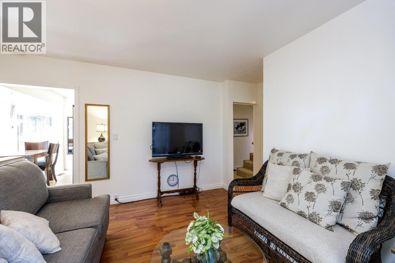 1061 GLADWIN DRIVE Image 15