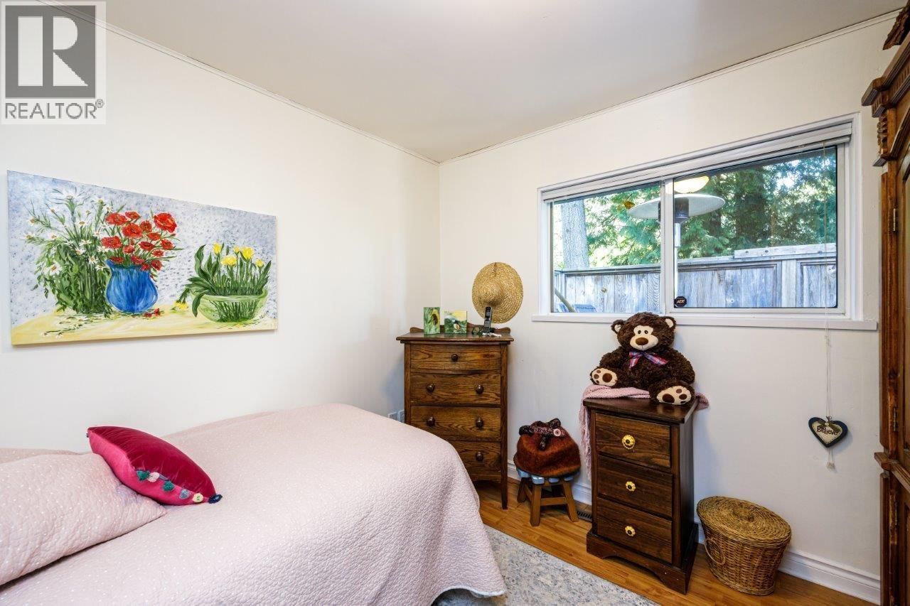 1061 GLADWIN DRIVE Image 17