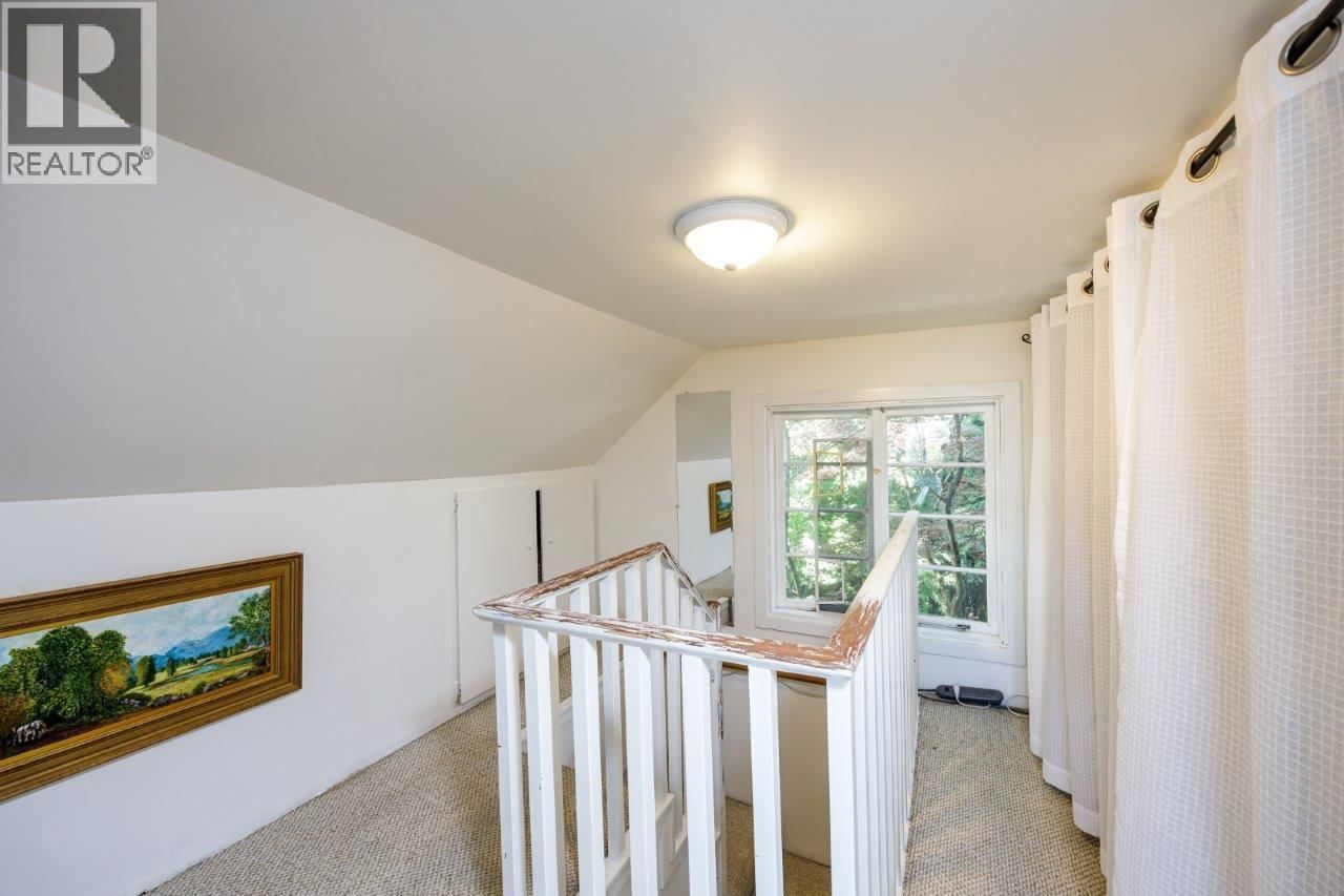 1061 GLADWIN DRIVE Image 19