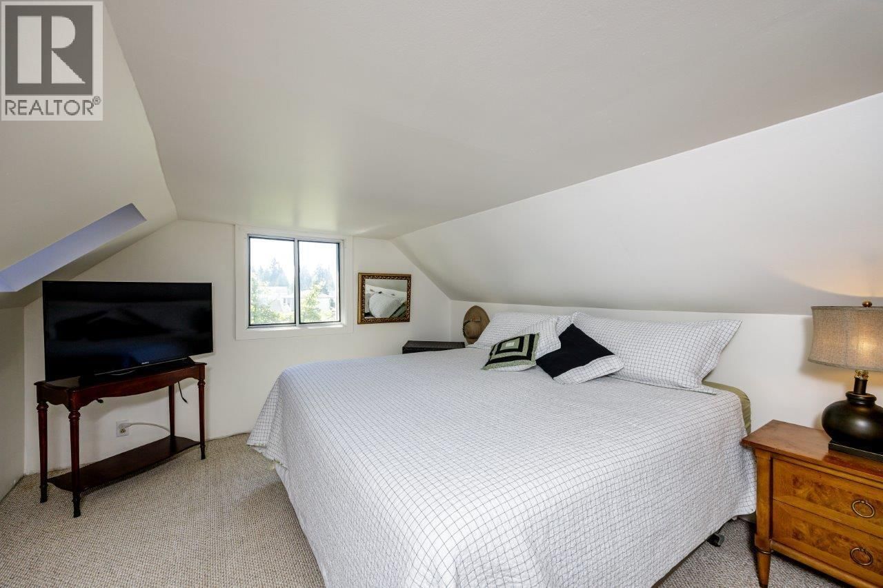 1061 GLADWIN DRIVE Image 20