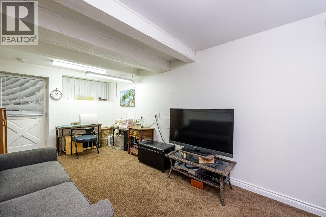 1061 GLADWIN DRIVE Image 25