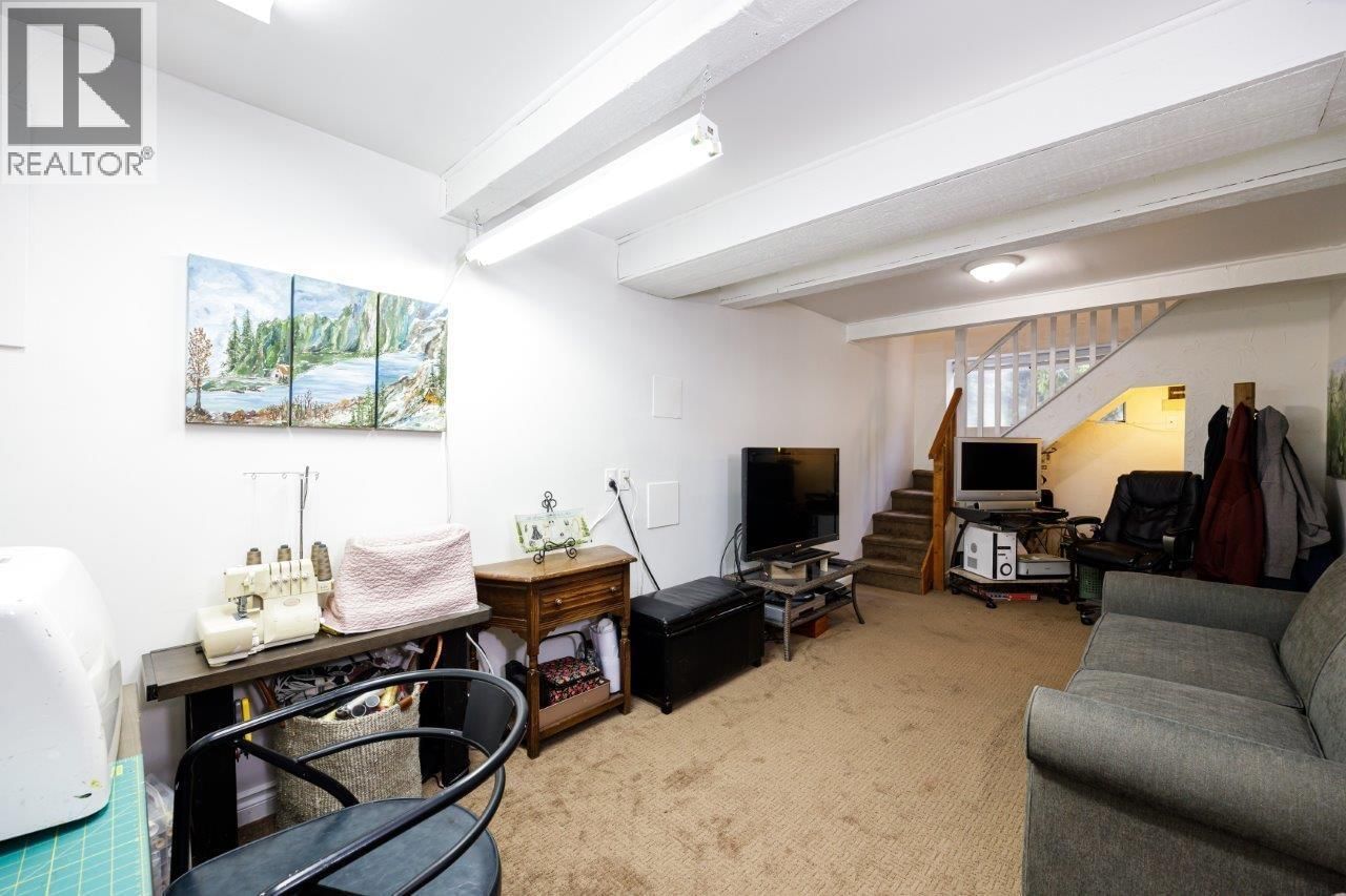 1061 GLADWIN DRIVE Image 27