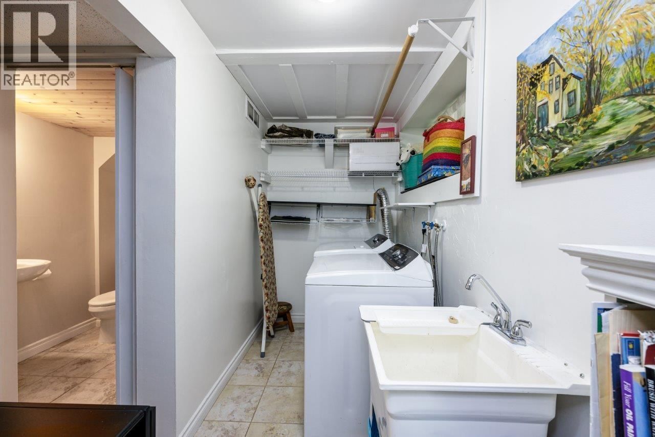 1061 GLADWIN DRIVE Image 29