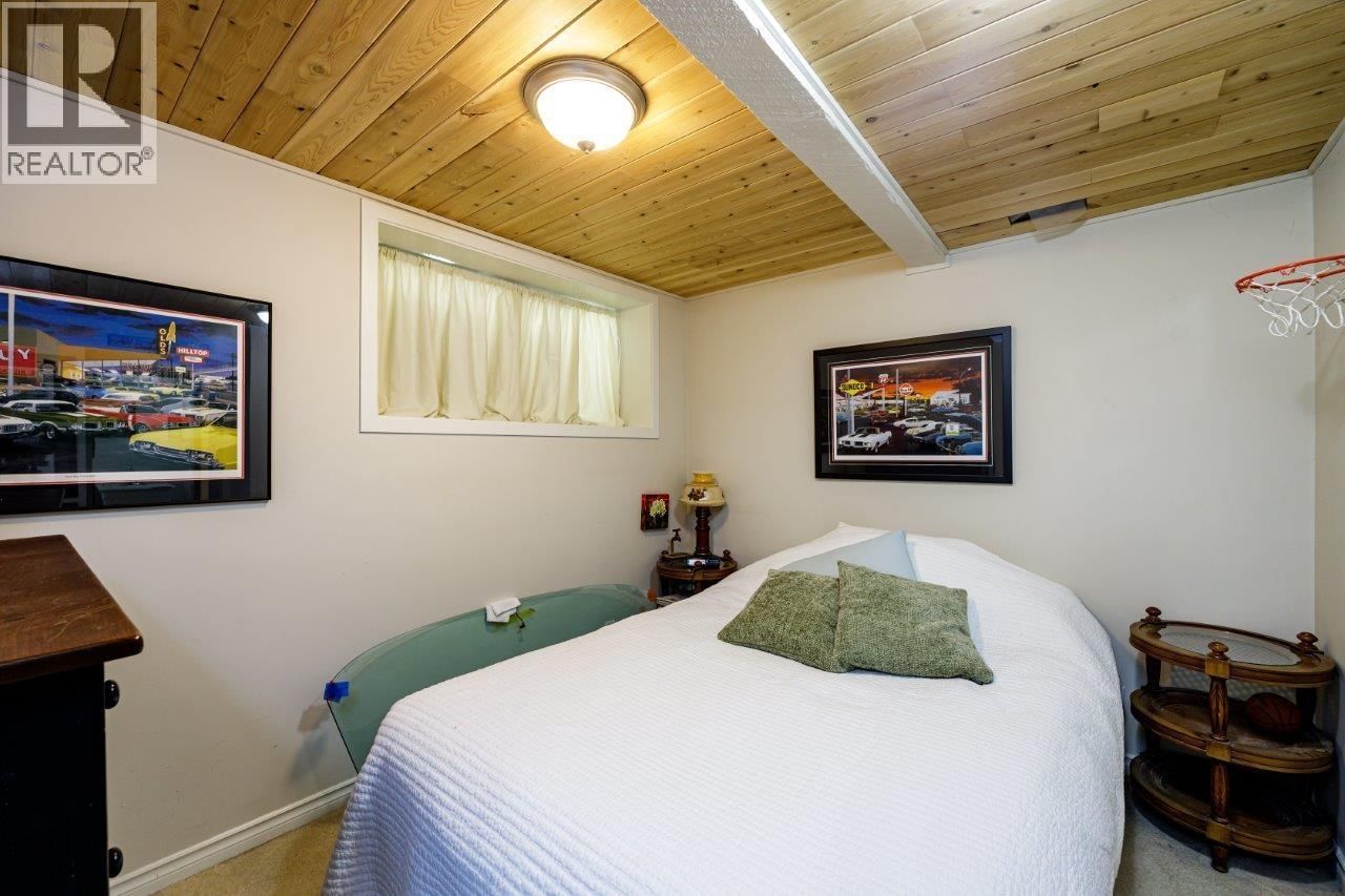 1061 GLADWIN DRIVE Image 30