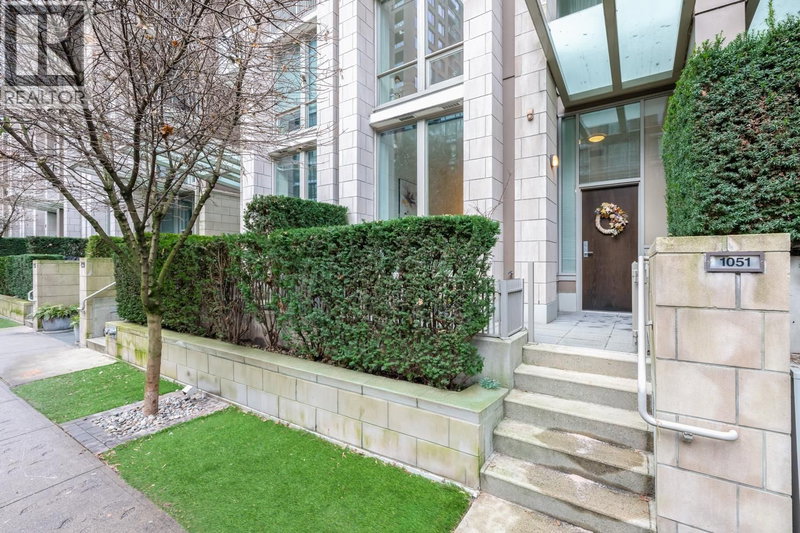 1051 RICHARDS Street, Vancouver, V6B0C2 | Image 2