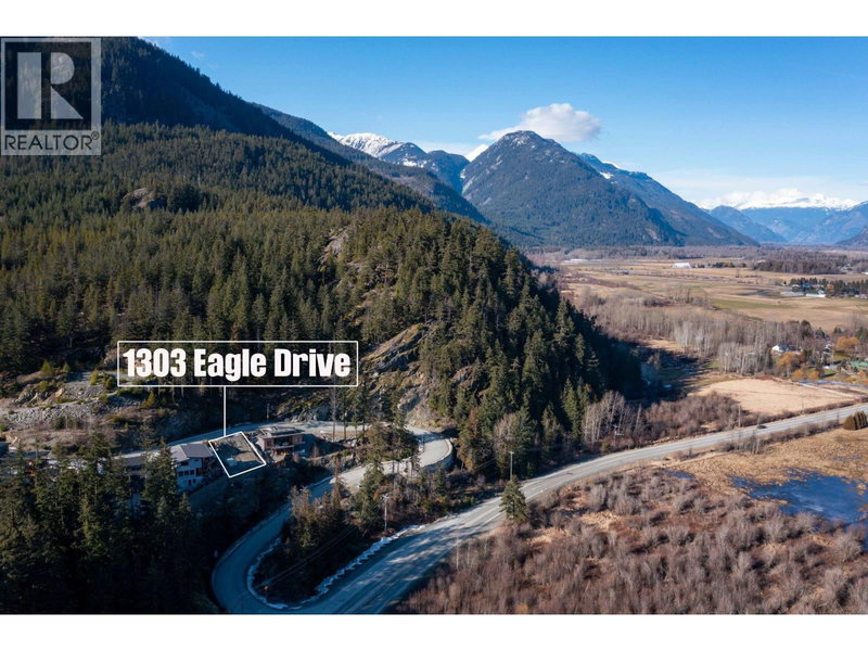 1303 EAGLE Drive, Pemberton, V0N2L0 | Image 2