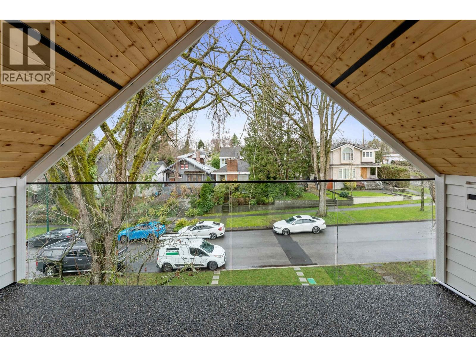 1 - 3218 38TH AVENUE Image 24