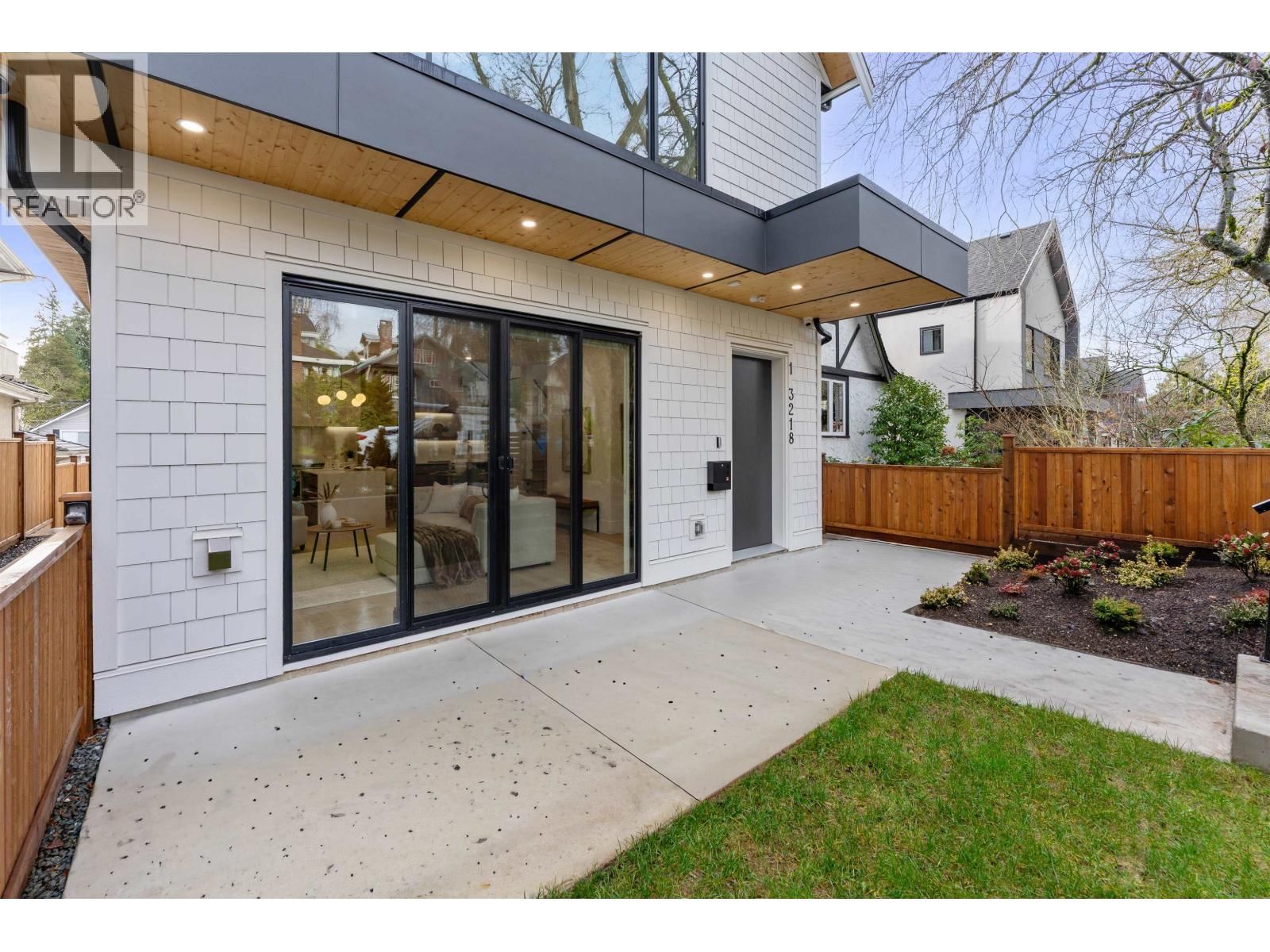 1 - 3218 38TH AVENUE Image 26