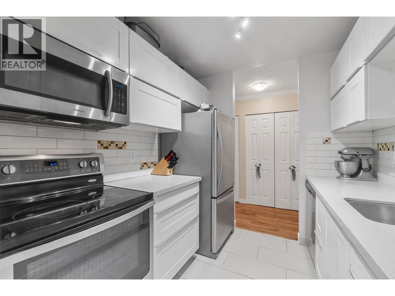 118 - 7431 MINORU BOULEVARD Image 5