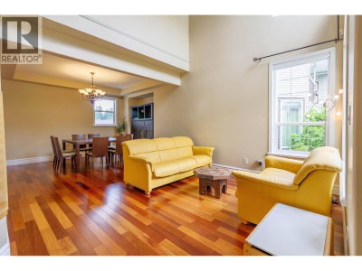 2115 BERKSHIRE Crescent | Coquitlam British Columbia | Slide Image Three