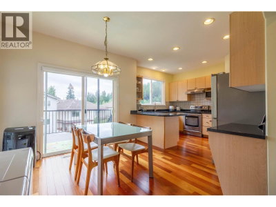 2115 BERKSHIRE Crescent | Coquitlam British Columbia | Slide Image Six