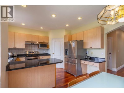 2115 BERKSHIRE Crescent | Coquitlam British Columbia | Slide Image Eight