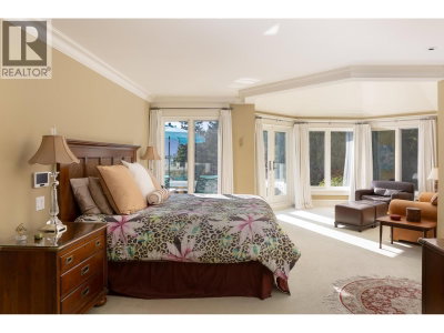 6154 GLENEAGLES Drive | West Vancouver British Columbia | Slide Image Nineteen