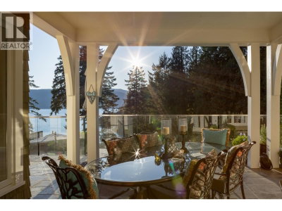 6154 GLENEAGLES Drive | West Vancouver British Columbia | Slide Image Thirty