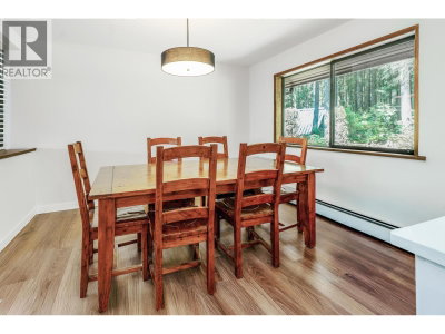 27573 SAYERS Crescent | Maple Ridge British Columbia | Slide Image Seven