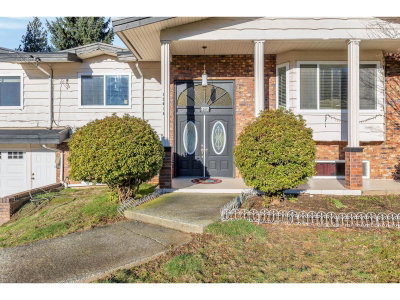 32615 BEVAN Avenue | Abbotsford British Columbia | Slide Image Three