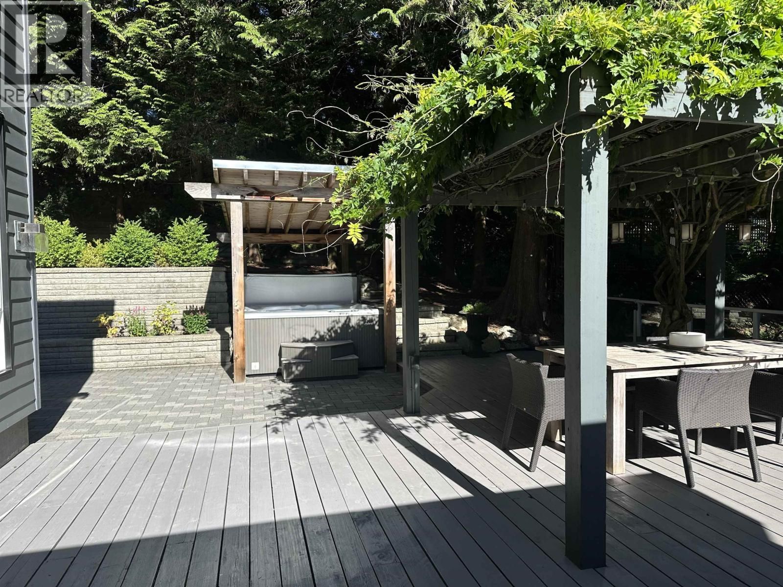 4062 NORWOOD AVENUE Image 35