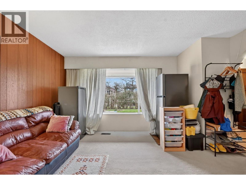 7290 11TH Avenue, Burnaby, V3N2M8 | Image 3