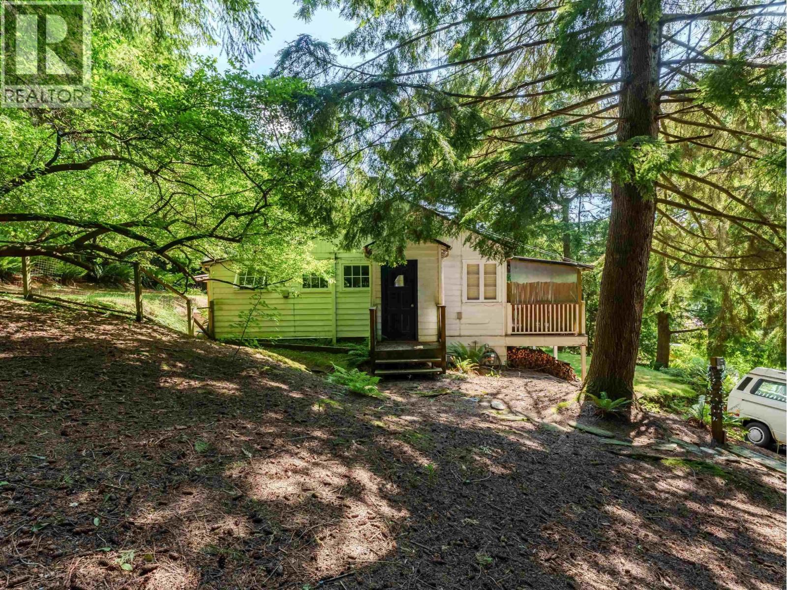 4150 DOLLARTON HIGHWAY Image 10