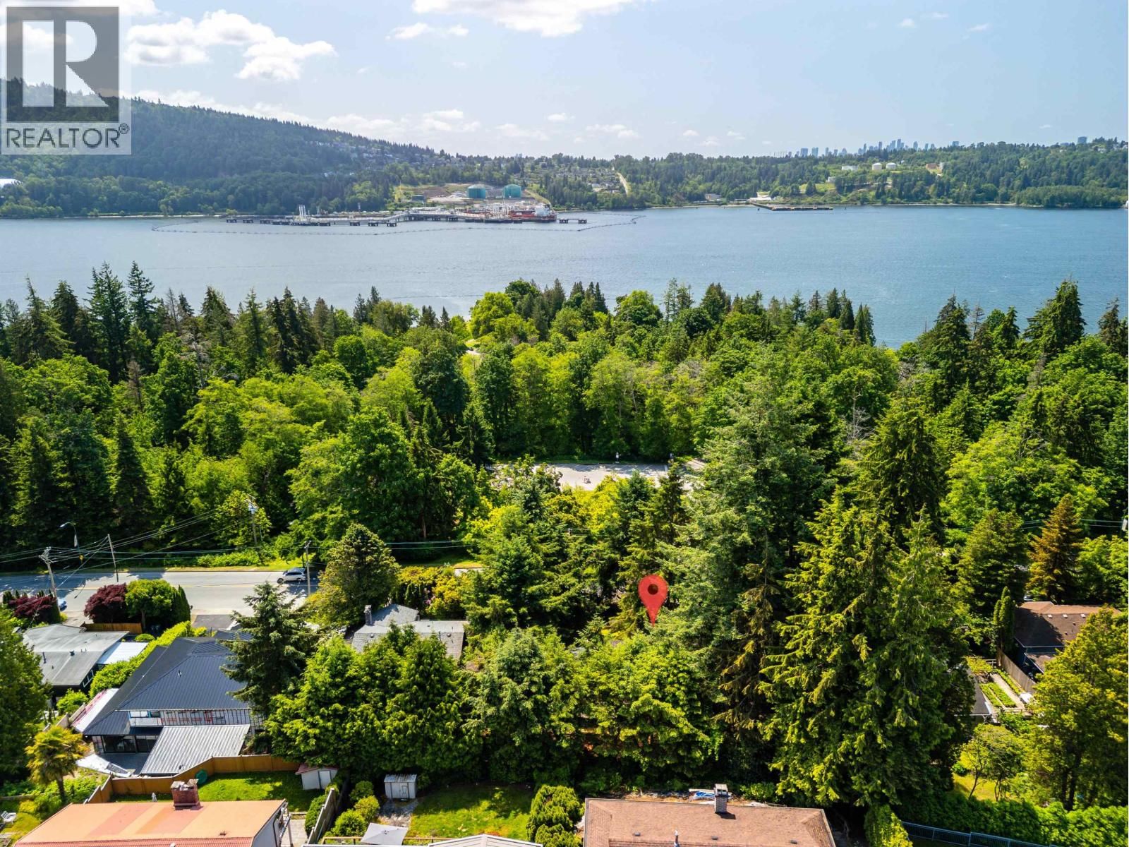 4150 DOLLARTON HIGHWAY Image 2