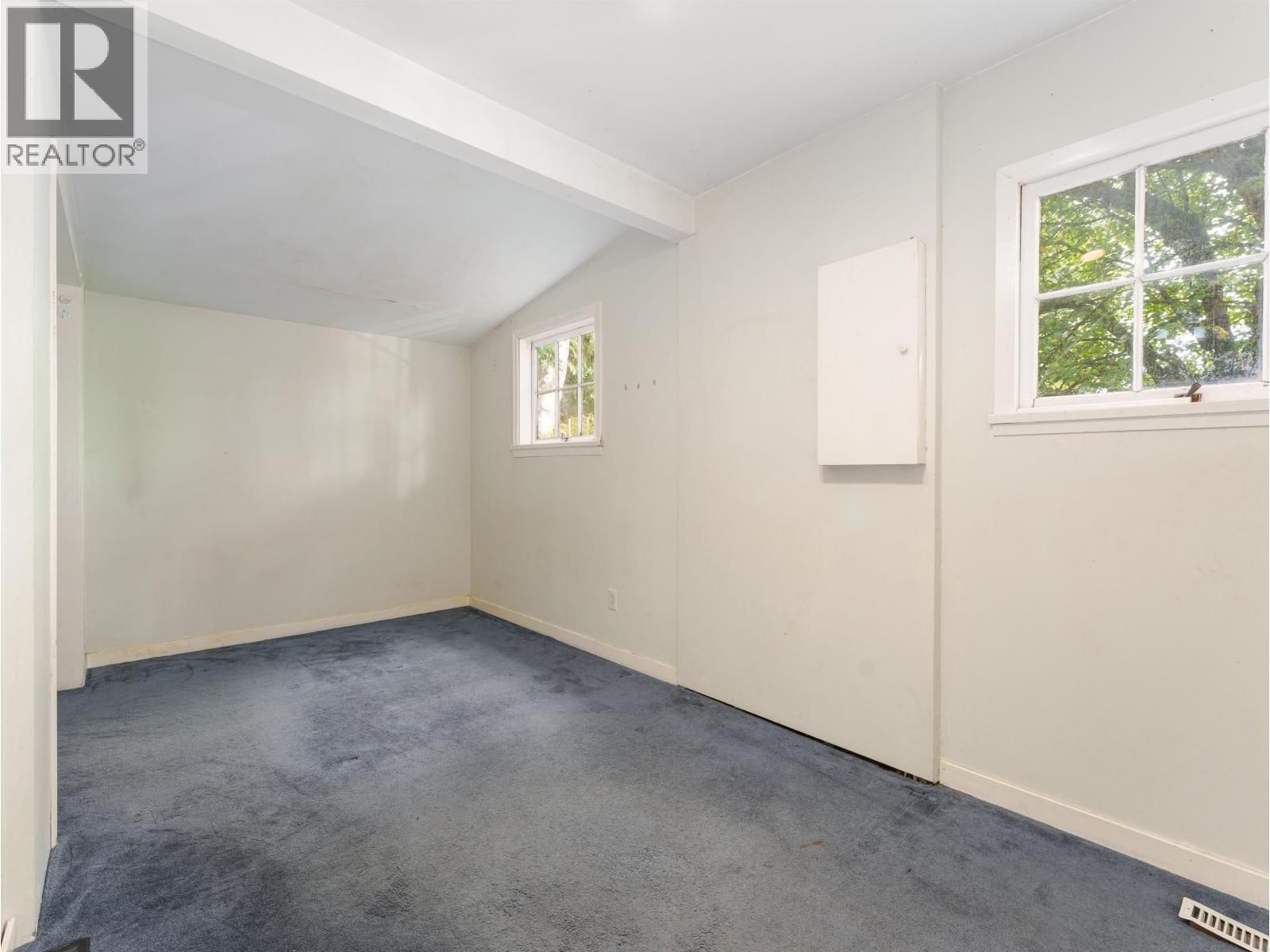 4150 DOLLARTON HIGHWAY Image 24