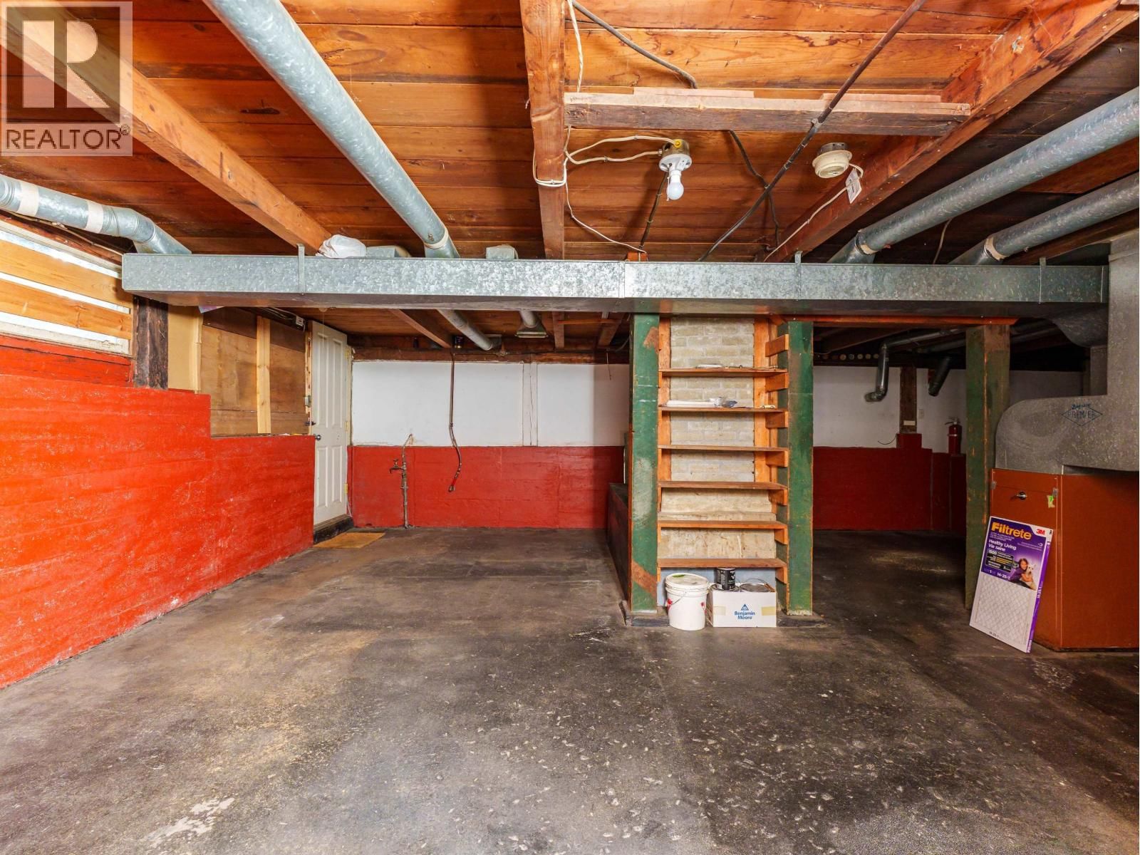 4150 DOLLARTON HIGHWAY Image 31